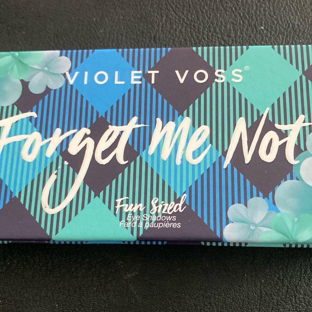 VIOLET VOSS (forget me, not eyeshadow palette.